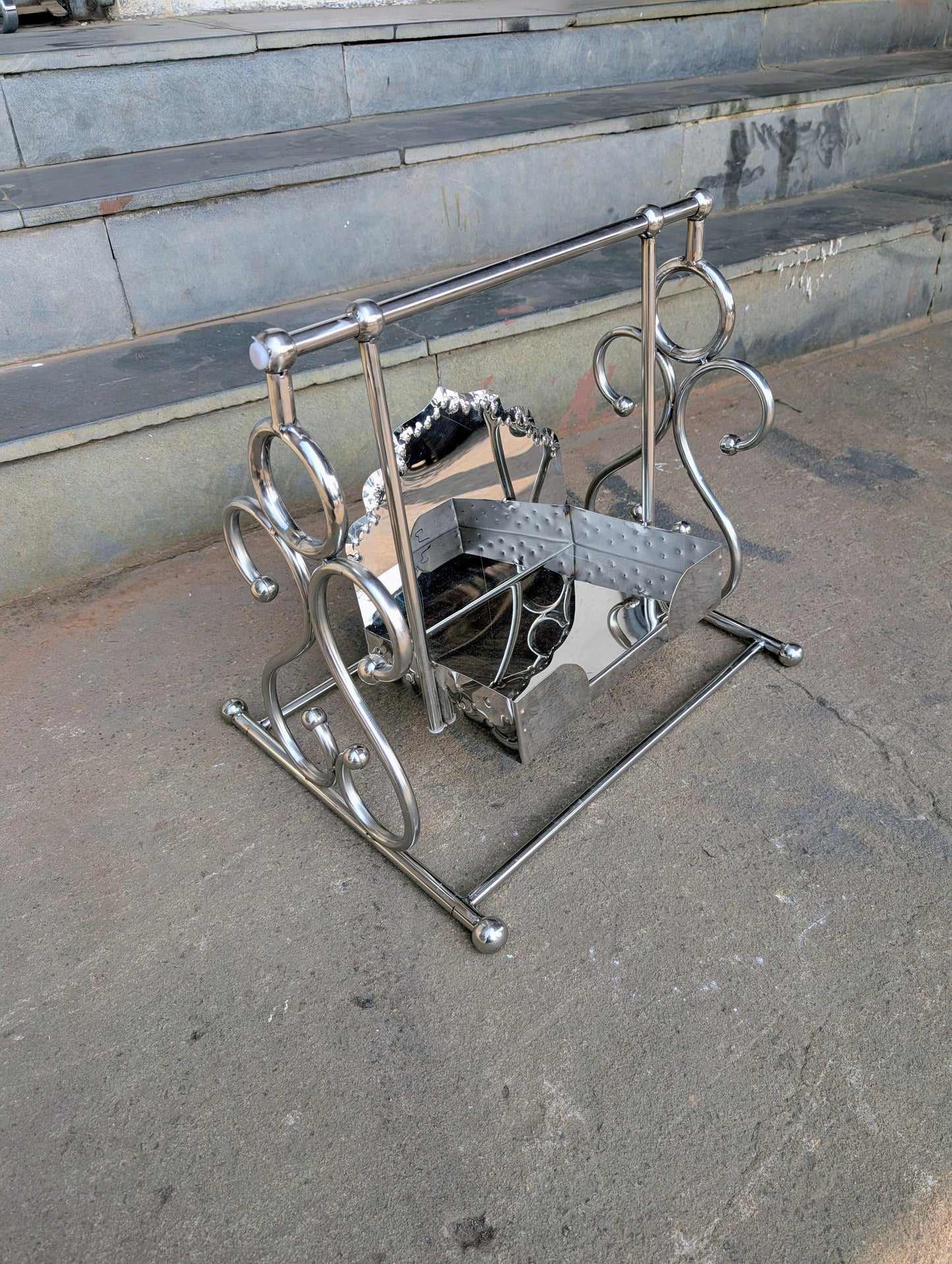 Laddoo gopal swing