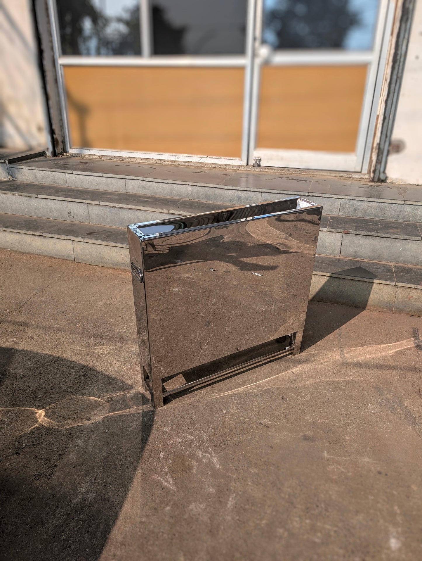 SS donation box flat dan peti 30" by 30" by 6"