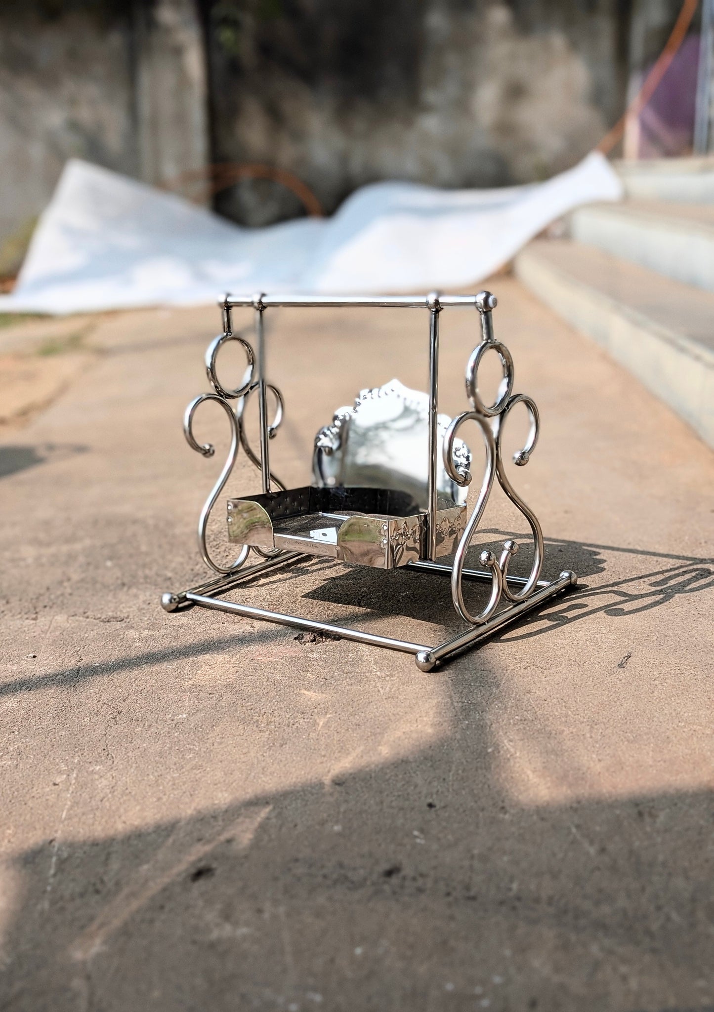 Laddoo gopal swing
